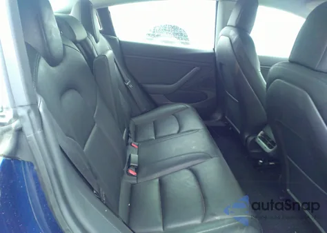 2019 Tesla Model 3 Mid Range/Standard Range/Standard Range Plus/Long Range z USA, uszkodzony, nr VIN 5YJ3E1EA7KF309197